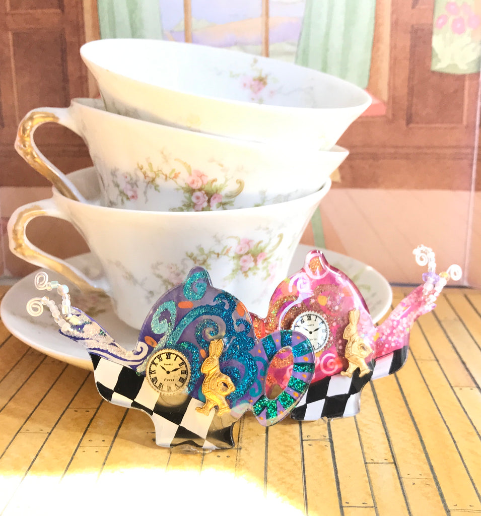 Alice in Wonderland: Mad Tea Party